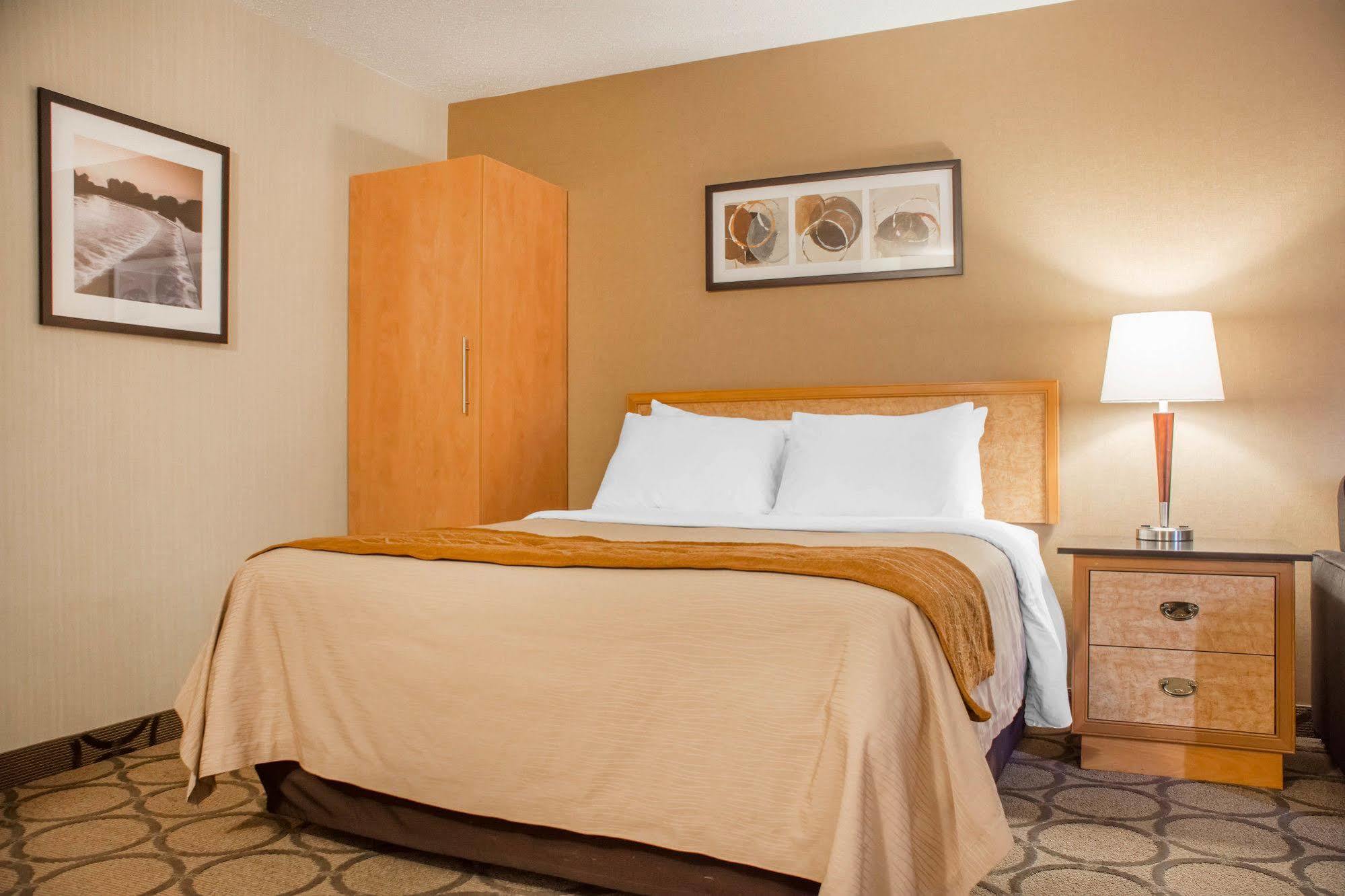 Comfort Inn Brantford Dış mekan fotoğraf